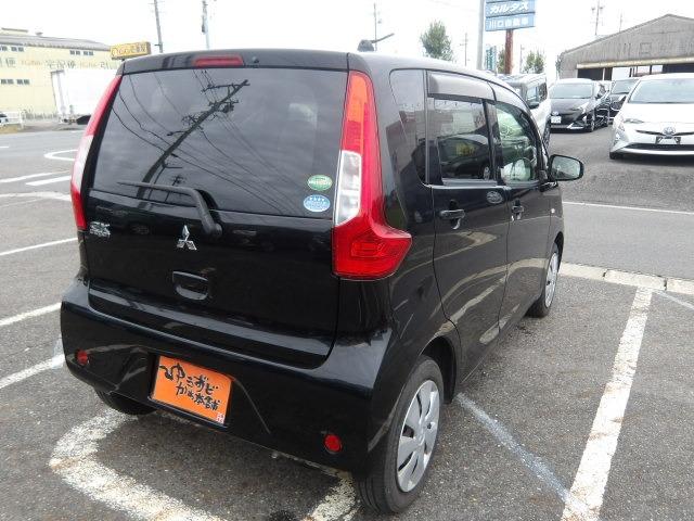 ｅＫワゴン Ｅ　シートヒーター　ＥＴＣ　ＫＥＮＷＯＯＤメモリーナビ　Ｂｌｕｅｔｏｏｔｈ接続　フルセグテレビ　オートリトラーミラー　サイドバイザー　アームレスト　ハロゲンヘッドライト　ヘッドライトへべライザー（10枚目）