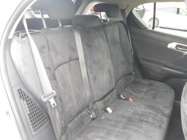 ＣＴ ＣＴ２００ｈ　バージョンＣ　クルーズコントロール　コーナーセンサー　シートヒーター　ステアリングリモコン　純正ＨＤＤナビ　Ｂｌｕｅｔｏｏｔｈ接続　フルセグテレビ　バックカメラ　ＥＴＣ　ドライブレコーダー　プッシュスタート（16枚目）