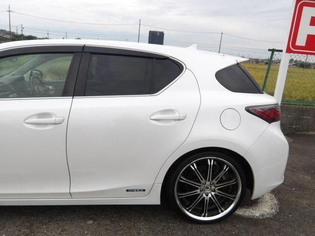 ＣＴ ＣＴ２００ｈ　バージョンＣ　クルーズコントロール　コーナーセンサー　シートヒーター　ステアリングリモコン　純正ＨＤＤナビ　Ｂｌｕｅｔｏｏｔｈ接続　フルセグテレビ　バックカメラ　ＥＴＣ　ドライブレコーダー　プッシュスタート（28枚目）