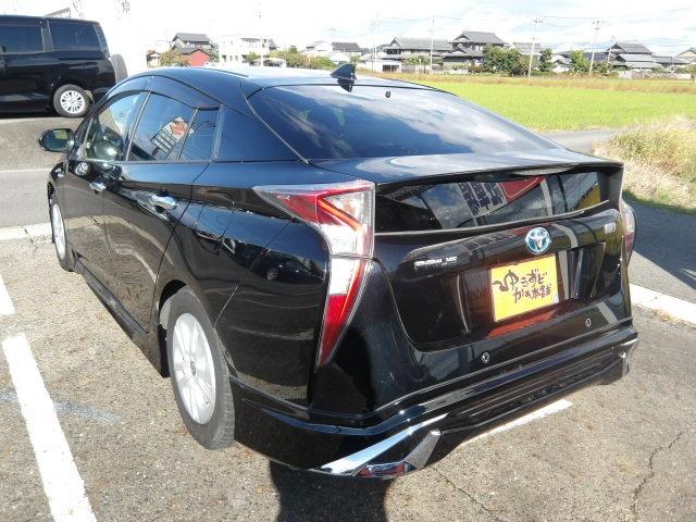 プリウス Ｓセーフティプラス　ブルートゥース対応純正９インチナビ　フルエアロ　クルーズコントロール　ヘッドアップディスプレイ　オートハイビーム　衝突軽減ブレーキ　デジタルインナーミラー型ドラレコ　バックカメラ　ＥＴＣ（11枚目）