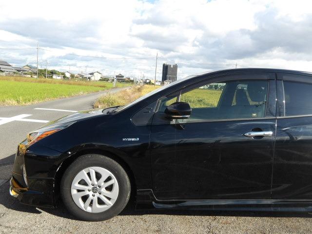 プリウス Ｓセーフティプラス　ブルートゥース対応純正９インチナビ　フルエアロ　クルーズコントロール　ヘッドアップディスプレイ　オートハイビーム　衝突軽減ブレーキ　デジタルインナーミラー型ドラレコ　バックカメラ　ＥＴＣ（25枚目）