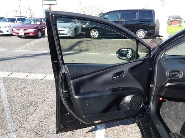 プリウス Ｓセーフティプラス　ブルートゥース対応純正９インチナビ　フルエアロ　クルーズコントロール　ヘッドアップディスプレイ　オートハイビーム　衝突軽減ブレーキ　デジタルインナーミラー型ドラレコ　バックカメラ　ＥＴＣ（39枚目）