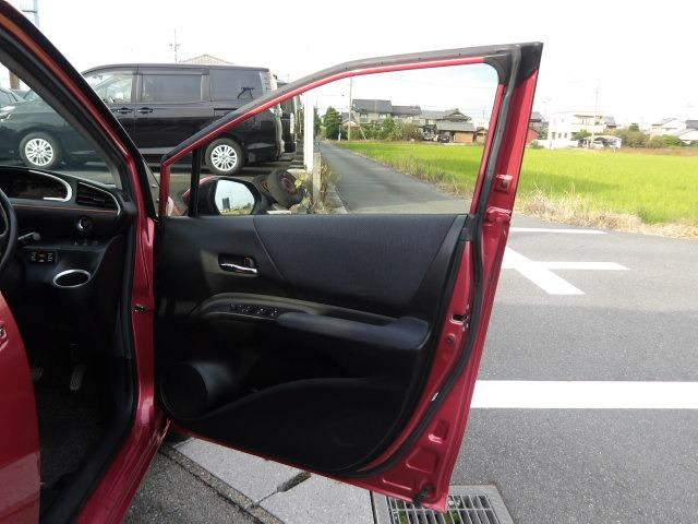 シエンタ G 衝突軽減ブレーキ アイドリングストップ レーンアシスト 両側パワースライドドア ステアリングリモコン 純正SDナビ Bluetooth接続 バックカメラ ETC 前後ドライブレコーダー スマートキー(38枚目)