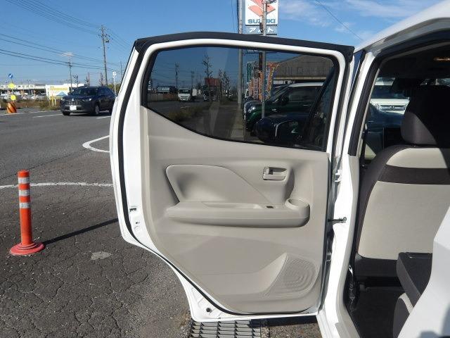 デイズ X ブルートゥース対応純正メモリーナビ バックカメラ ドライブレコーダー コーナーセンサー ETC アイドリングストップ 衝突軽減ブレーキ 純正14インチアルミホイール オートヘッドライト(42枚目)