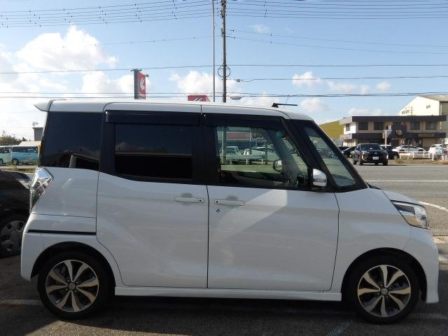 デイズルークス ハイウェイスター ターボ ターボ 両側パワースライドドア アラウンドビューモニター 衝突軽減ブレーキ アイドリングストップ ステアリングリモコン 純正メモリーナビ Bluetooth接続 フルセグテレビ ETC スマートキー(6枚目)