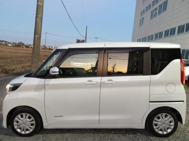 ルークス Ｘ　ブルートゥース対応フルセグナビ　アラウンドビューモニター　コーナーセンサー　衝突軽減ブレーキ　片側電動スライドドア　純正ドライブレコーダー　オートリトラミラー　ステアリングリモコン　サイドバイザー（7枚目）