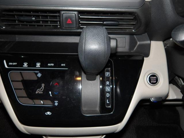 ルークス Ｘ　ブルートゥース対応フルセグナビ　アラウンドビューモニター　コーナーセンサー　衝突軽減ブレーキ　片側電動スライドドア　純正ドライブレコーダー　オートリトラミラー　ステアリングリモコン　サイドバイザー（13枚目）