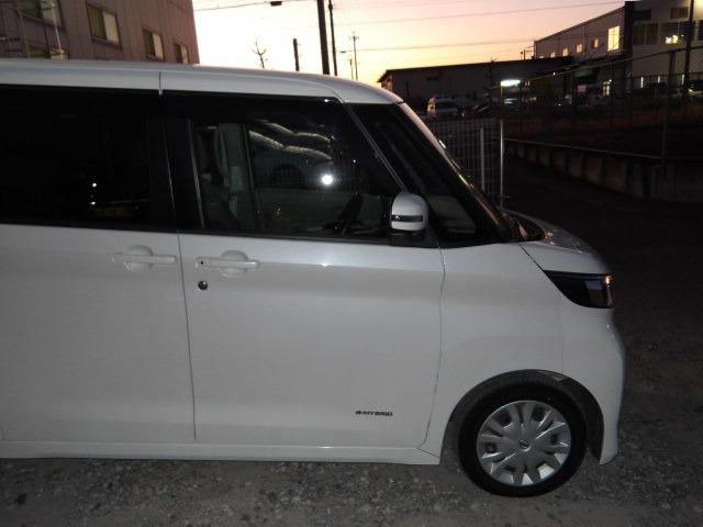 ルークス Ｘ　ブルートゥース対応フルセグナビ　アラウンドビューモニター　コーナーセンサー　衝突軽減ブレーキ　片側電動スライドドア　純正ドライブレコーダー　オートリトラミラー　ステアリングリモコン　サイドバイザー（20枚目）