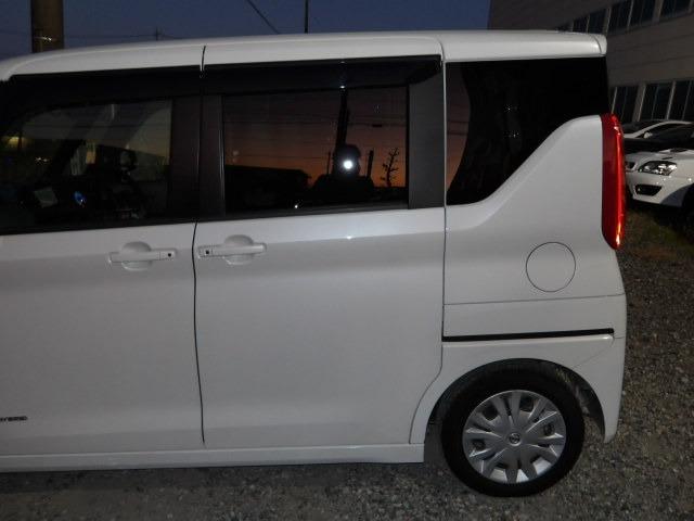 ルークス Ｘ　ブルートゥース対応フルセグナビ　アラウンドビューモニター　コーナーセンサー　衝突軽減ブレーキ　片側電動スライドドア　純正ドライブレコーダー　オートリトラミラー　ステアリングリモコン　サイドバイザー（26枚目）