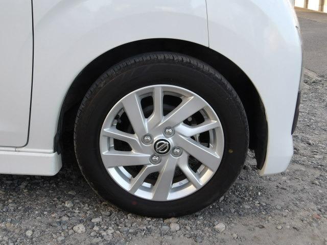 デイズ ハイウェイスター　Ｘ　純正９インチフルセグナビ　ブルートゥース　衝突軽減　レーンキープ　コーナーセンサー　ドライブレコーダー　バックカメラ　ＬＥＤオートヘッドライト　スマートキー　フォグランプ　純正１４インチアルミホイール（12枚目）