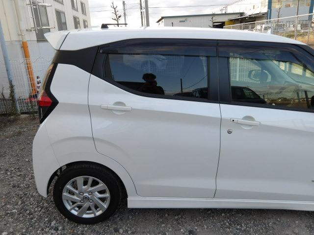 デイズ ハイウェイスター　Ｘ　純正９インチフルセグナビ　ブルートゥース　衝突軽減　レーンキープ　コーナーセンサー　ドライブレコーダー　バックカメラ　ＬＥＤオートヘッドライト　スマートキー　フォグランプ　純正１４インチアルミホイール（15枚目）