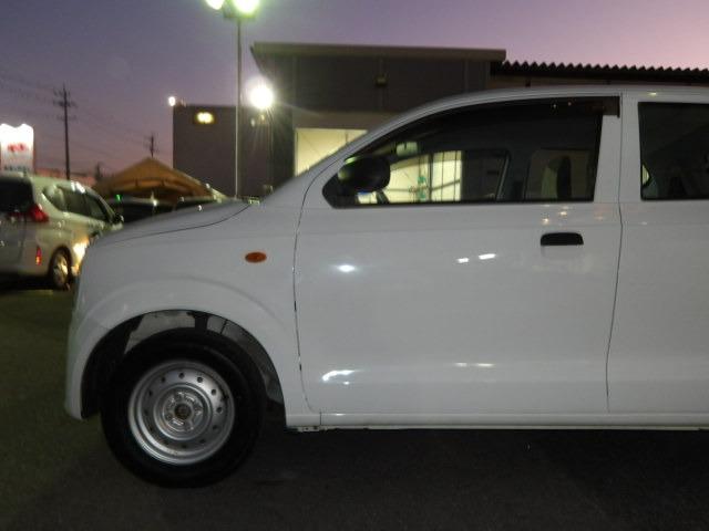 アルト ＶＰ　オートギアシフト　オーディオ　キーレスキー　サイドバイザー　フロアマット　ＡＢＳ　イモビライザー　１３インチ鉄チンホイール（26枚目）