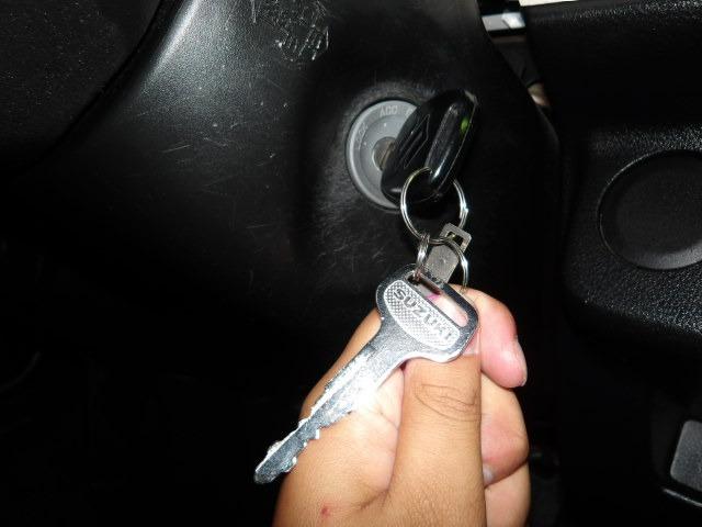 アルト ＶＰ　オートギアシフト　オーディオ　キーレスキー　サイドバイザー　フロアマット　ＡＢＳ　イモビライザー　１３インチ鉄チンホイール（35枚目）