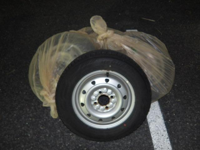 アルト ＶＰ　オートギアシフト　オーディオ　キーレスキー　サイドバイザー　フロアマット　ＡＢＳ　イモビライザー　１３インチ鉄チンホイール（45枚目）