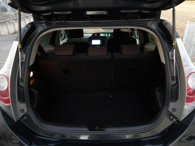 アクア Ｇ　純正フルセグナビ　ブルートゥース対応　ワンオーナー　バックカメラ　ＥＴＣ　ステアリングリモコン　スマートキー　プッシュスタート　オートエアコン　ウィンカーミラー　社外１５インチアルミホイール（20枚目）