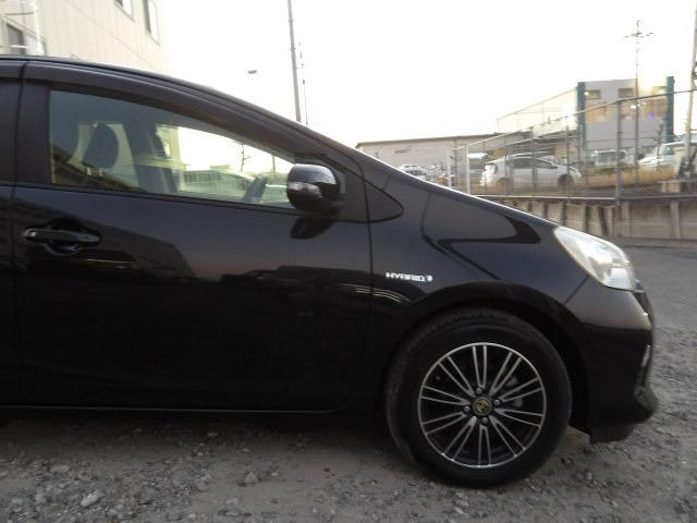 アクア Ｇ　純正フルセグナビ　ブルートゥース対応　ワンオーナー　バックカメラ　ＥＴＣ　ステアリングリモコン　スマートキー　プッシュスタート　オートエアコン　ウィンカーミラー　社外１５インチアルミホイール（22枚目）