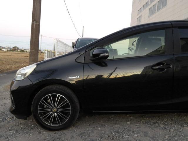 アクア Ｇ　純正フルセグナビ　ブルートゥース対応　ワンオーナー　バックカメラ　ＥＴＣ　ステアリングリモコン　スマートキー　プッシュスタート　オートエアコン　ウィンカーミラー　社外１５インチアルミホイール（26枚目）