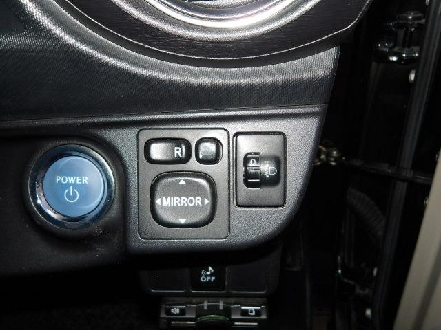 アクア Ｇ　純正フルセグナビ　ブルートゥース対応　ワンオーナー　バックカメラ　ＥＴＣ　ステアリングリモコン　スマートキー　プッシュスタート　オートエアコン　ウィンカーミラー　社外１５インチアルミホイール（39枚目）