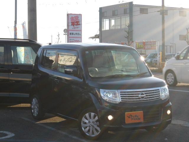 モコ ドルチェＸ　ＫＥＮＷＯＯＤ地デジナビ　レザーシート　バックカメラ　ＥＴＣ　アイドリングストップ　ＨＩＤオートヘッドライト　スマートキー　フロアマット　サイドバイザー　オートＡ／Ｃ　純正１４インチアルミホイール（8枚目）