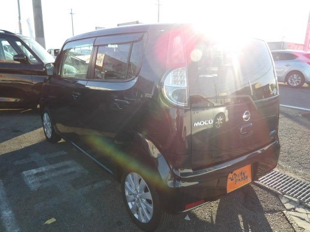 モコ ドルチェＸ　ＫＥＮＷＯＯＤ地デジナビ　レザーシート　バックカメラ　ＥＴＣ　アイドリングストップ　ＨＩＤオートヘッドライト　スマートキー　フロアマット　サイドバイザー　オートＡ／Ｃ　純正１４インチアルミホイール（11枚目）