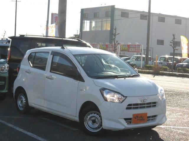 前からの右向きです。