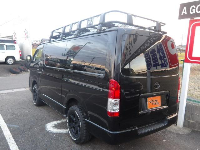 ハイエースバン ロングスーパーＧＬ　２０１４１０ｋｍタイミングベルト交換　リフトアップ　フロントバンパーガード　ジーアイ・ギアルーフラック　ベットキット　フリップダウンモニター　ブルートゥース対応フルセグナビ　バックカメラ　ＥＴＣ（11枚目）