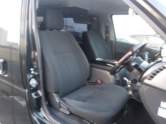 ハイエースバン ロングスーパーＧＬ　２０１４１０ｋｍタイミングベルト交換　リフトアップ　フロントバンパーガード　ジーアイ・ギアルーフラック　ベットキット　フリップダウンモニター　ブルートゥース対応フルセグナビ　バックカメラ　ＥＴＣ（16枚目）