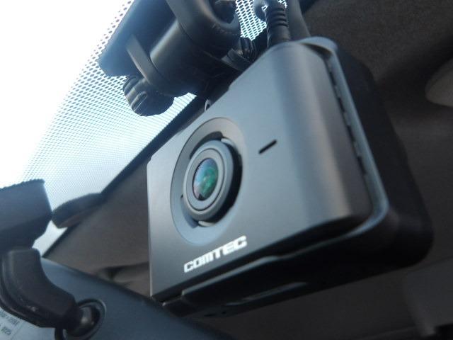 ハイエースバン ロングスーパーＧＬ　２０１４１０ｋｍタイミングベルト交換　リフトアップ　フロントバンパーガード　ジーアイ・ギアルーフラック　ベットキット　フリップダウンモニター　ブルートゥース対応フルセグナビ　バックカメラ　ＥＴＣ（25枚目）