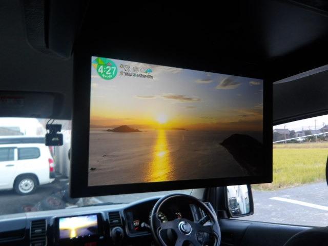 ハイエースバン ロングスーパーＧＬ　２０１４１０ｋｍタイミングベルト交換　リフトアップ　フロントバンパーガード　ジーアイ・ギアルーフラック　ベットキット　フリップダウンモニター　ブルートゥース対応フルセグナビ　バックカメラ　ＥＴＣ（27枚目）