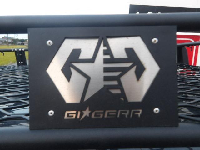 ハイエースバン ロングスーパーＧＬ　２０１４１０ｋｍタイミングベルト交換　リフトアップ　フロントバンパーガード　ジーアイ・ギアルーフラック　ベットキット　フリップダウンモニター　ブルートゥース対応フルセグナビ　バックカメラ　ＥＴＣ（31枚目）