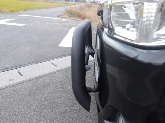 ハイエースバン ロングスーパーＧＬ　２０１４１０ｋｍタイミングベルト交換　リフトアップ　フロントバンパーガード　ジーアイ・ギアルーフラック　ベットキット　フリップダウンモニター　ブルートゥース対応フルセグナビ　バックカメラ　ＥＴＣ（35枚目）