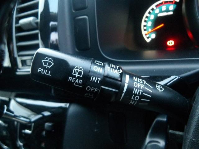 ハイエースバン ロングスーパーＧＬ　２０１４１０ｋｍタイミングベルト交換　リフトアップ　フロントバンパーガード　ジーアイ・ギアルーフラック　ベットキット　フリップダウンモニター　ブルートゥース対応フルセグナビ　バックカメラ　ＥＴＣ（36枚目）