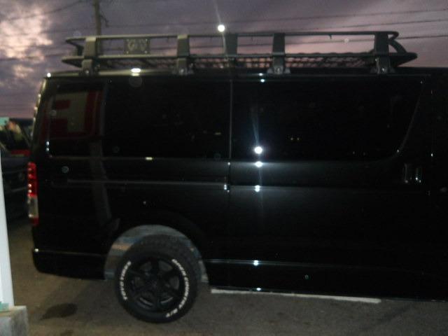 ハイエースバン ロングスーパーＧＬ　２０１４１０ｋｍタイミングベルト交換　リフトアップ　フロントバンパーガード　ジーアイ・ギアルーフラック　ベットキット　フリップダウンモニター　ブルートゥース対応フルセグナビ　バックカメラ　ＥＴＣ（41枚目）