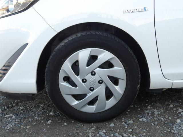 アクア Ｌ　ブルートゥース対応純正ナビ　アイドリングストップ　キーレスキー　オートＡ／Ｃ　フロアマット　サイドバイザー　ＥＣＯモード　ＥＶモード　ヘッドライトレベライザー　ホイールキャップ　ハロゲンヘッドライト（23枚目）