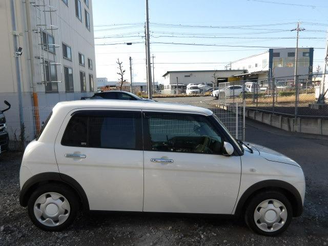 アルトラパン モード　ブルートゥース対応フルセグナビ　衝突軽減ブレーキ　コーナーセンサー　レーンキープ　シートヒーター　バックカメラ　ドライブレコーダー　バックカメラ　ＨＩＤオートヘッドライト　ステアリングリモコン（6枚目）