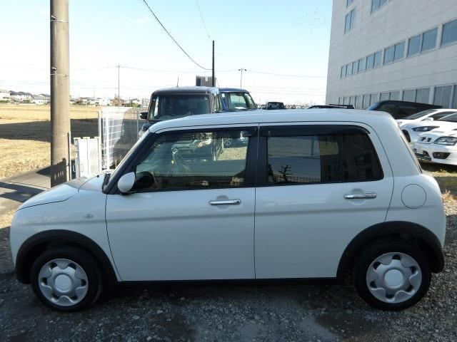 アルトラパン モード　ブルートゥース対応フルセグナビ　衝突軽減ブレーキ　コーナーセンサー　レーンキープ　シートヒーター　バックカメラ　ドライブレコーダー　バックカメラ　ＨＩＤオートヘッドライト　ステアリングリモコン（7枚目）