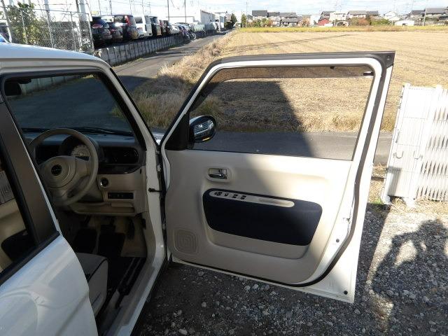 アルトラパン モード　ブルートゥース対応フルセグナビ　衝突軽減ブレーキ　コーナーセンサー　レーンキープ　シートヒーター　バックカメラ　ドライブレコーダー　バックカメラ　ＨＩＤオートヘッドライト　ステアリングリモコン（46枚目）