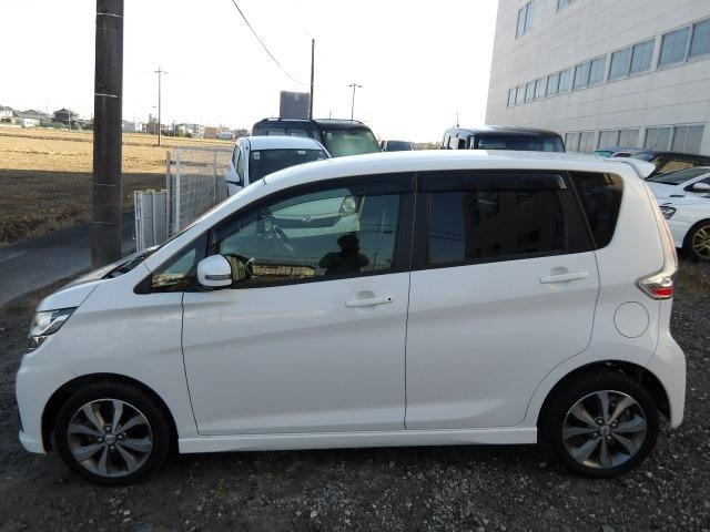 デイズ ハイウェイスター　Ｘ　衝突軽減ブレーキ　アイドリングストップ　純正ＳＤナビ　バックカメラ　アラウンドビューモニター　オート電格ミラー　ウィンカーミラー　ＥＴＣ　純正１５インチアルミ　ステアリモコン　スマートキー（7枚目）