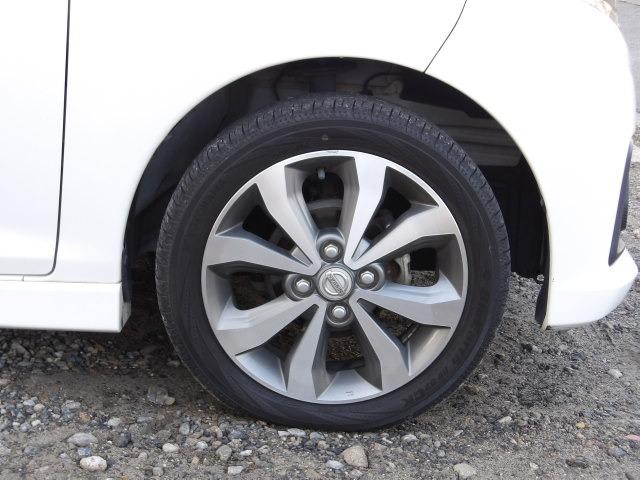 デイズ ハイウェイスター　Ｘ　衝突軽減ブレーキ　アイドリングストップ　純正ＳＤナビ　バックカメラ　アラウンドビューモニター　オート電格ミラー　ウィンカーミラー　ＥＴＣ　純正１５インチアルミ　ステアリモコン　スマートキー（21枚目）