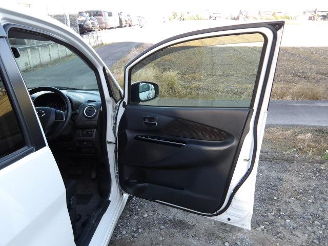 デイズ ハイウェイスター　Ｘ　衝突軽減ブレーキ　アイドリングストップ　純正ＳＤナビ　バックカメラ　アラウンドビューモニター　オート電格ミラー　ウィンカーミラー　ＥＴＣ　純正１５インチアルミ　ステアリモコン　スマートキー（47枚目）