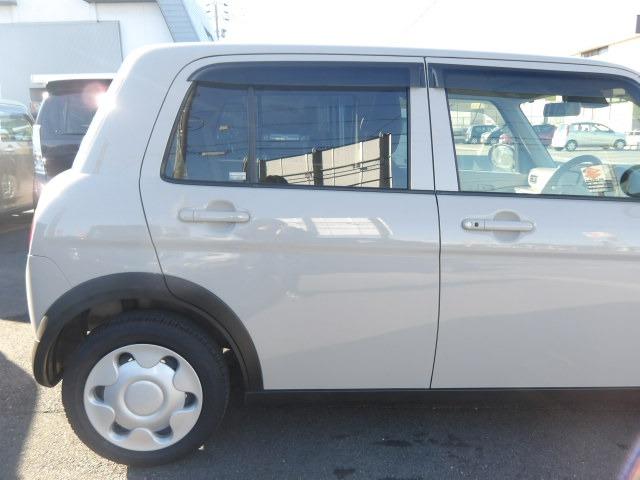 アルトラパン L ブルートゥース対応ワンセグナビ バックカメラ シートヒーター コーナーセンサー 衝突軽減ブレーキ アイドリングストップ スマートキー サイドバイザー ベンチシート スマートキー プッシュスタート(25枚目)