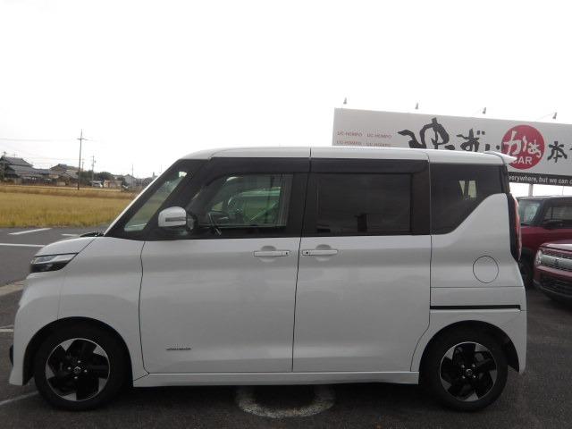 ルークス ハイウェイスター　Ｘ　両側パワースライドドア　衝突軽減ブレーキ　アイドリングストップ　リヤコーナーセンサー　アラウンドビューモニター　純正９インチＳＤナビ　Ｂｌｕｅｔｏｏｔｈ接続　フルセグテレビ　ドライブレコーダ　ＥＴＣ（7枚目）