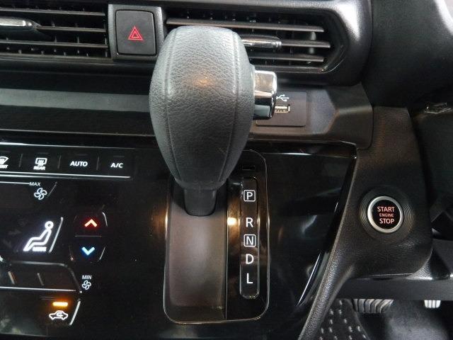 ルークス ハイウェイスター　Ｘ　両側パワースライドドア　衝突軽減ブレーキ　アイドリングストップ　リヤコーナーセンサー　アラウンドビューモニター　純正９インチＳＤナビ　Ｂｌｕｅｔｏｏｔｈ接続　フルセグテレビ　ドライブレコーダ　ＥＴＣ（13枚目）