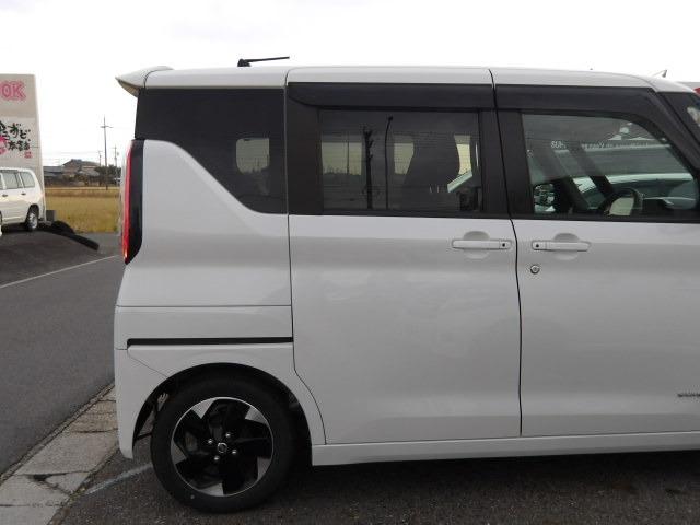 ルークス ハイウェイスター　Ｘ　両側パワースライドドア　衝突軽減ブレーキ　アイドリングストップ　リヤコーナーセンサー　アラウンドビューモニター　純正９インチＳＤナビ　Ｂｌｕｅｔｏｏｔｈ接続　フルセグテレビ　ドライブレコーダ　ＥＴＣ（25枚目）