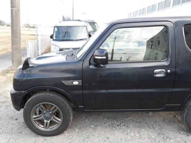 ジムニー ランドベンチャー ターボ パートタイム4WD 前後ドライブレコーダー シートヒーター ステアリモコン ETC KENWOODメモリーナビ フロアマット 16インチ純正アルミホイール キーレスキー 電動格納ドアミラー(28枚目)