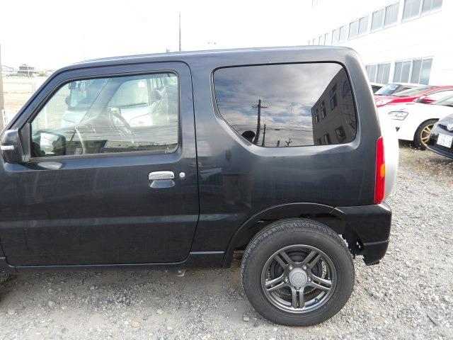 ジムニー ランドベンチャー ターボ パートタイム4WD 前後ドライブレコーダー シートヒーター ステアリモコン ETC KENWOODメモリーナビ フロアマット 16インチ純正アルミホイール キーレスキー 電動格納ドアミラー(30枚目)