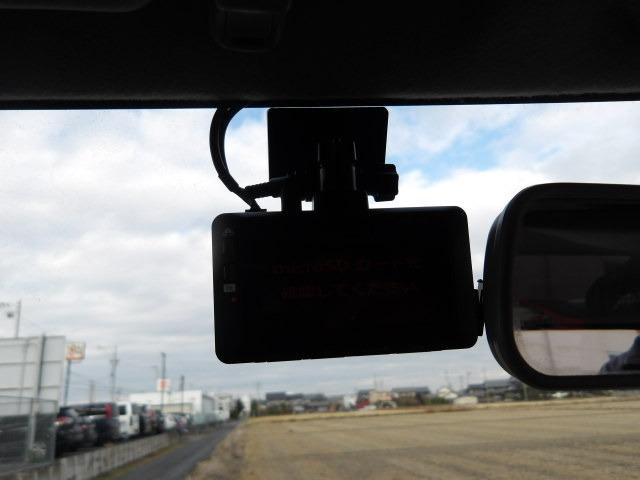 ジムニー ランドベンチャー ターボ パートタイム4WD 前後ドライブレコーダー シートヒーター ステアリモコン ETC KENWOODメモリーナビ フロアマット 16インチ純正アルミホイール キーレスキー 電動格納ドアミラー(47枚目)