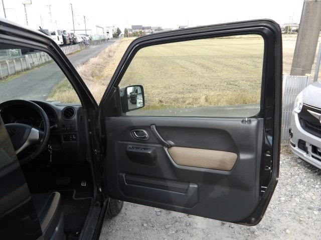 ジムニー ランドベンチャー ターボ パートタイム4WD 前後ドライブレコーダー シートヒーター ステアリモコン ETC KENWOODメモリーナビ フロアマット 16インチ純正アルミホイール キーレスキー 電動格納ドアミラー(48枚目)