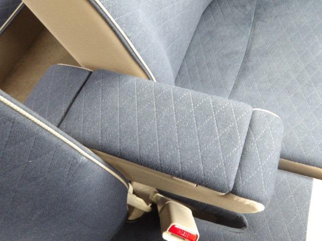 アルトラパン モード　ブルートゥース対応地デジナビ　シートヒーター　衝突軽減ブレーキ　アイドリングストップ　コーナーセンサー　ドライブレコーダー　ＥＴＣ　ステアリモコン　フロアマット　サイドバイザ　ＨＩＤオートヘッドライト（32枚目）