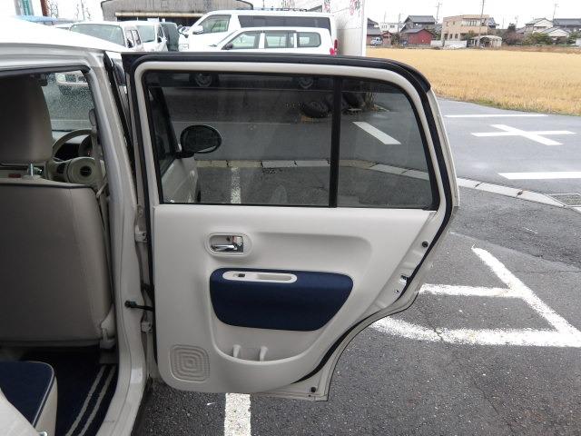 アルトラパン モード　ブルートゥース対応地デジナビ　シートヒーター　衝突軽減ブレーキ　アイドリングストップ　コーナーセンサー　ドライブレコーダー　ＥＴＣ　ステアリモコン　フロアマット　サイドバイザ　ＨＩＤオートヘッドライト（43枚目）